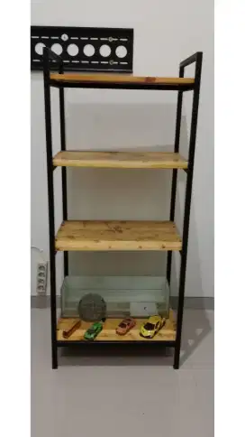 Rak besi serbaguna