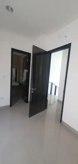 Disewakan cepat rumah pik2 dengan lokasi strategis siap huni
