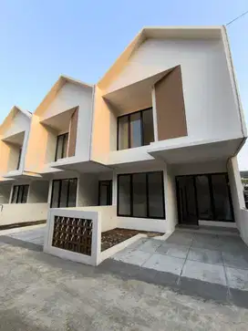 Rumah Asri 2 lantai 625 jutaan dijatiasih bekasi