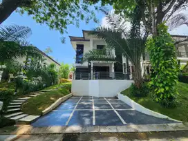 Disewakan Rumah 2 Lantai di Villa Panbil, Muka Kuning