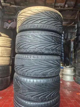 Ban copotan mercy Toyo Proxes T1R 255/35 R19 275/35 R19..4pcs