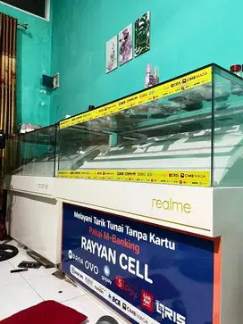 Etalase konter jualan pulsa dan handphone