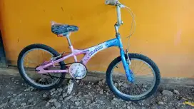 Sepeda anak wimcycle 20 inch siap pakai