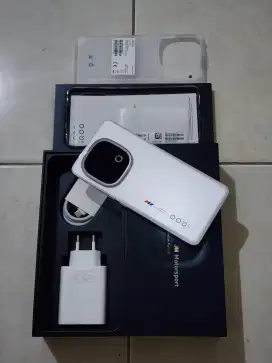 IQOO 13 5G 16/512Gb, warna Legend, Aktif 22/7/2025, 99,9% Sempurna