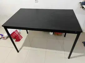 Meja kerja ikea