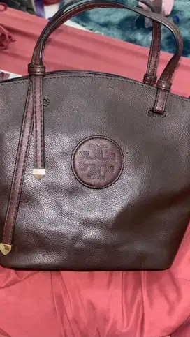 tas brand ToryBurch