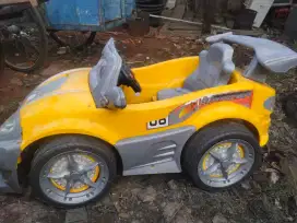 Mobilan anak kondisi ga ada accu (aki) barang utuh lengkap