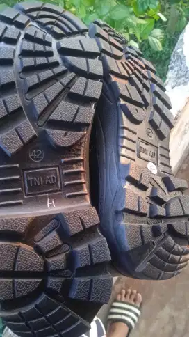 Di jual sepatu pdl baru 5 pasang 900Rb
