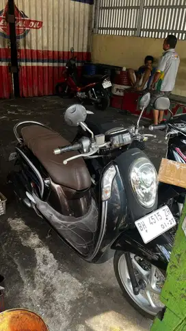 JUAL CEPAT MURAH SCOOPY 2017 PAJAK HIDUP SURAT LENGKAP