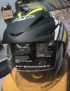 Helm motif biru