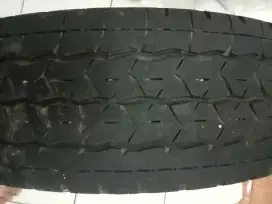 2 ban Bridgestone R 13 ex granmax