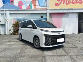 Toyota Voxy AT 2023 Bensin