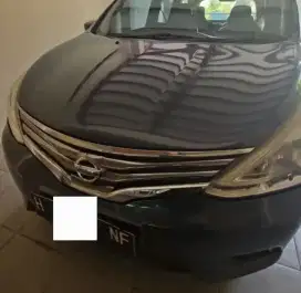 Nissan Grand Livina SV M/T istimewa