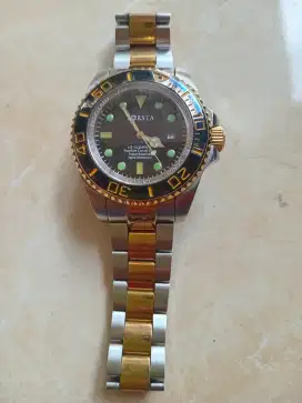 Di jual jam tang forsta orginal masih lngkap ma kotak siap tukertambh