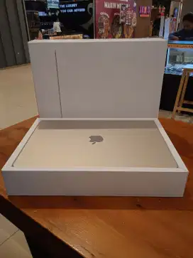MACBOOK AIR M3 15 INCH 2024 8/512GB GOLD LLIKE NEW EKS RESMI INDO