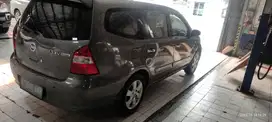 Nissan Grand livina 2010 Bensin