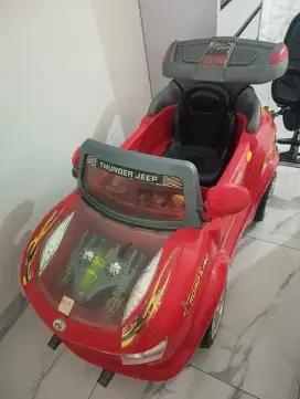 Mainan Mobil AKI anak JEEP merah