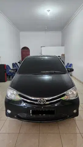 Toyota Etios 1.2 E mt