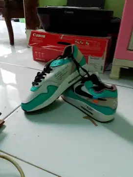 Nike X off white size 43