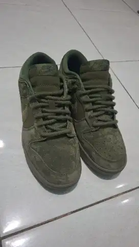 Sb dunk x supreme green sz 44.5
