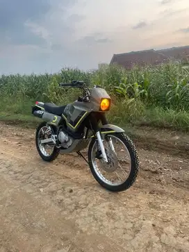 Yamah Scorpio Vintage Trail