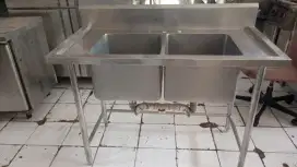 Sink 2 lubang ukuran 120x60x85, ukuran lubang 40x40x30 

Harga : 3,3jt