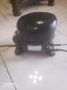 Kompresor Bekas Kulkas Sharp 1/6 Ori