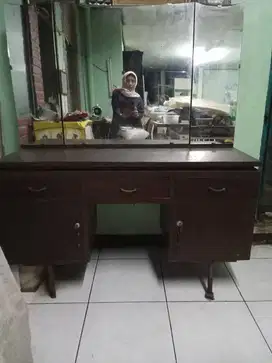 Meja Rias bahan Kayu Jati