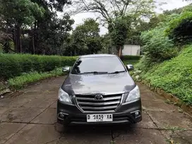Innova 2.5 G AT 2015 Diesel