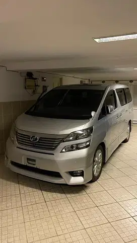 Toyota Vellfire Premium Sound 2.4 At 2009 Low KM