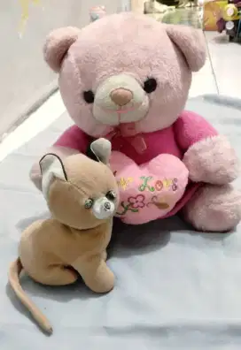 Boneka Besar dan Kecil