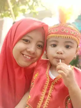 Penitipan anak/momong anak