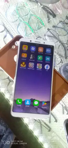 DI JUAL HP OPPO F5 RAM 4/64 KONDISI NORMAL