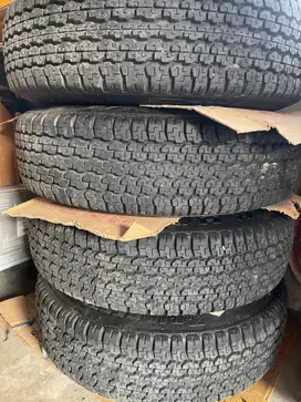 Ban Bridgestone Dueler HT D689 205R16C (205/80/R16)