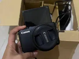 CANON M10 LIKE NEW ORIGINAL