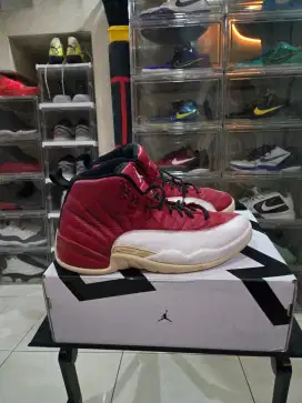 Sepatu Basket Jordan 12 gym red