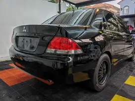 Lancer cedia 2003 , matic, low km, minus