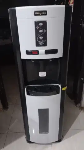 Dispenser miyako hot & cold WDP-300