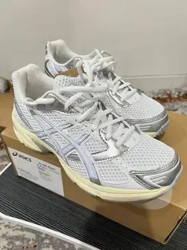 ASICS Women Gel-1130 Standard