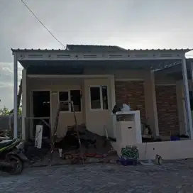 Tukang renovasi dan atap