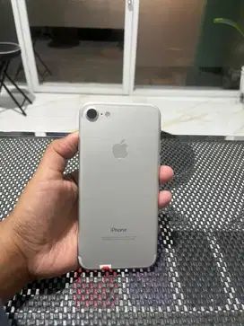iPhone 7 128gb Silver All Provider