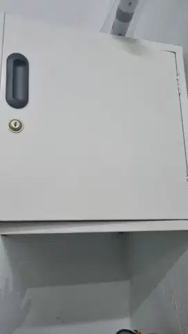 Rak obat gantung