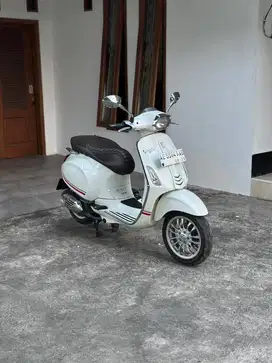 Vespa Sprint 3Vie 2014 Plat AE