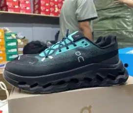 ON CLOUD CLOUDTILT HITAM TOSCA