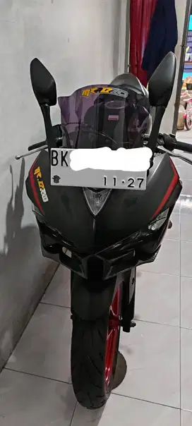 Yamaha R25 HITAM DOFF tahun 2017