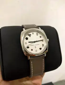 jam tangan wanita