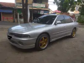 Mitsubishi Galant 1997 Bensin