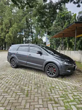 Mitsubishi grandis 2008 gt