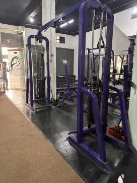 Dijual alat fitness second siap pakai untuk usaha gym