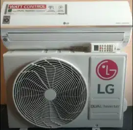 AC LG DUAL INVERTER 1 PK WATT CONTROL LIKE NEW,